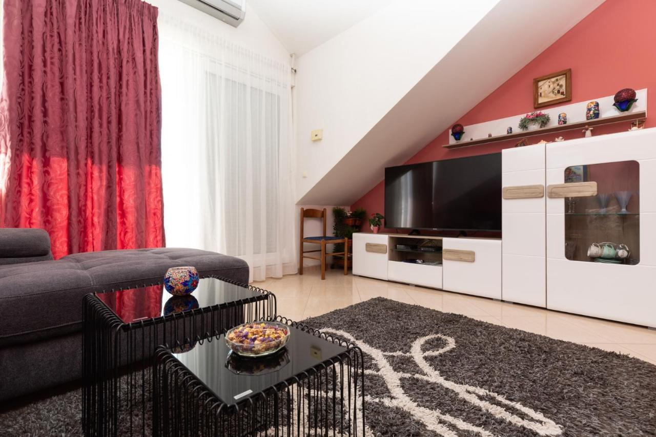 Apartman Monika Omiš Exteriér fotografie